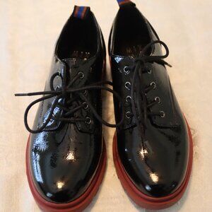 Mix No. 6 Gustava Oxford Shoes Black Patent with Red Soles Size 7M